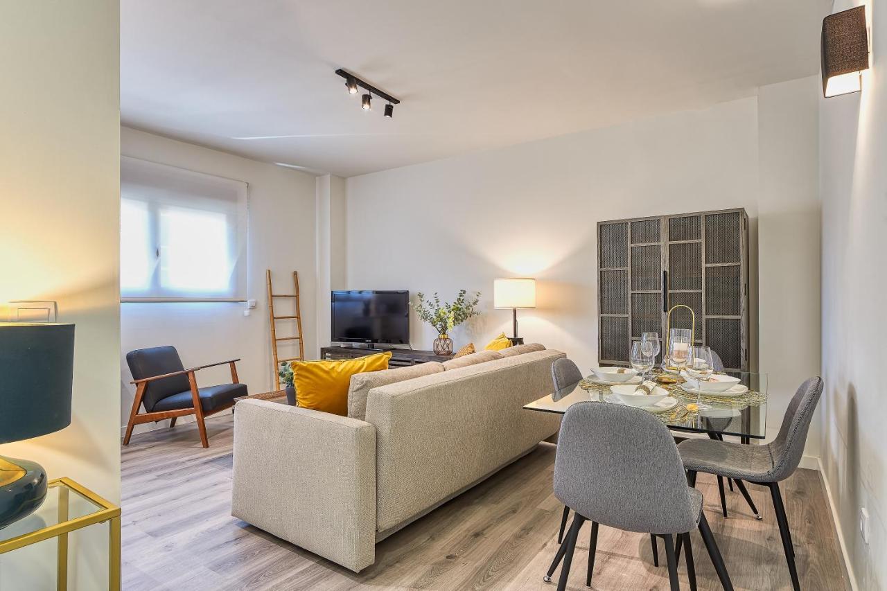 Ab Vialia Estacion Suitemalaga - Parking Kültér fotó